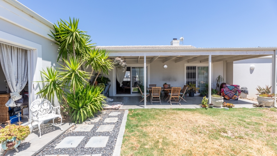 3 Bedroom Property for Sale in Sunningdale Western Cape